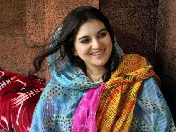 രാഷ്ട്രീയത്തില് ഒതുങ്ങുന്നില്ല രാഷ്ട്രീയത്തില് ഒതുങ്ങുന്നില്ല