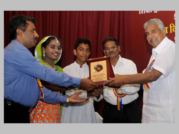 സമ്മാനവിതരണം