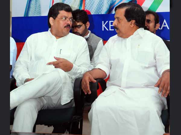 പ്രശ്‌നങ്ങളൊക്കെ തീര്‍ക്കണ്ടേ