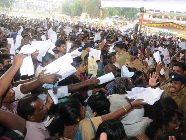ആവശ്യങ്ങളുടെ കൂമ്പാരം