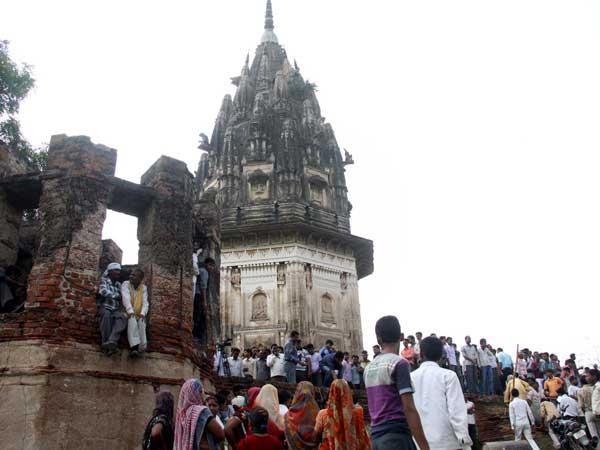 പ്രതീക്ഷയോടെ കാത്തിരിപ്പ് പ്രതീക്ഷയോടെ കാത്തിരിപ്പ്
