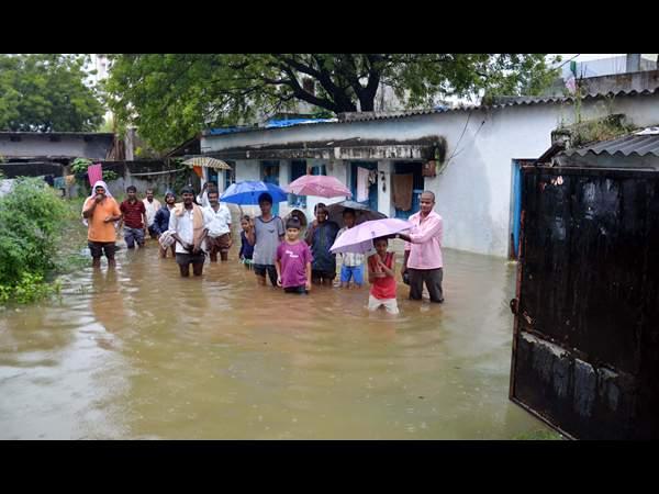 വീണ്ടും മഴ