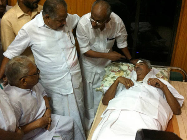 ഒടുവില്‍ വിഎസ്സും എത്തി