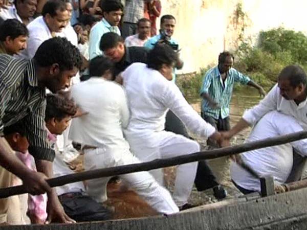 കാല്‍ എവിടെ വയ്ക്കണം