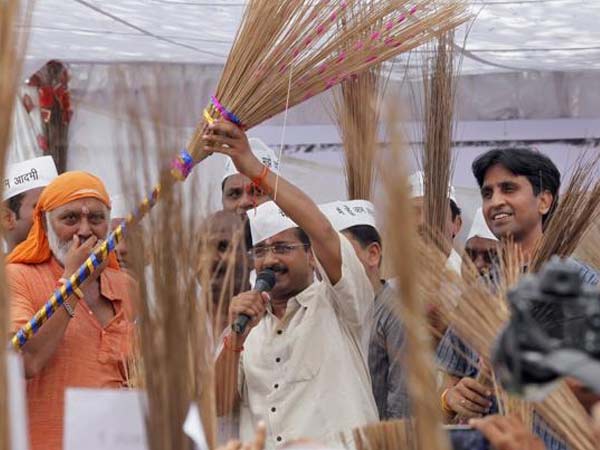 ആം ആദ്മി പാര്‍ട്ടിയുടെ ചൂല്