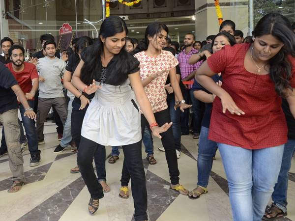  യാത്രാ നിരക്ക്
