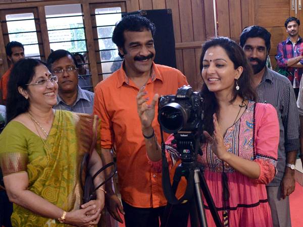 ഇതെവിടായാ ക്ലിക് ചെയ്യുക