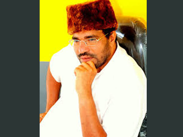 പക ആരോട്