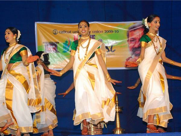 ചടങ്ങും ആചാരവും