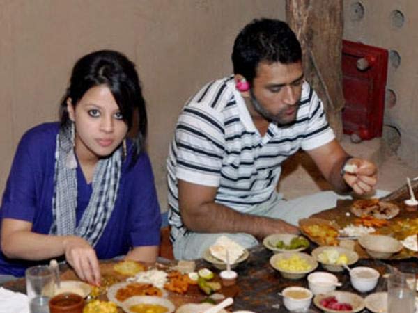 അങ്ങനെ ഒരു വിവാദക്കാലത്ത്