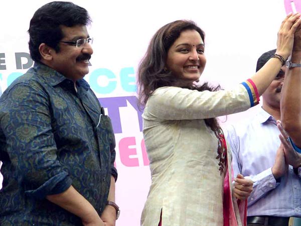 സ്ത്രീകള് മുന്നോട്ട് വരണം സ്ത്രീകള് മുന്നോട്ട് വരണം