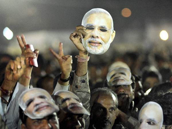 ആള്‍ക്കൂട്ടത്തിന്റെ നായകന്‍