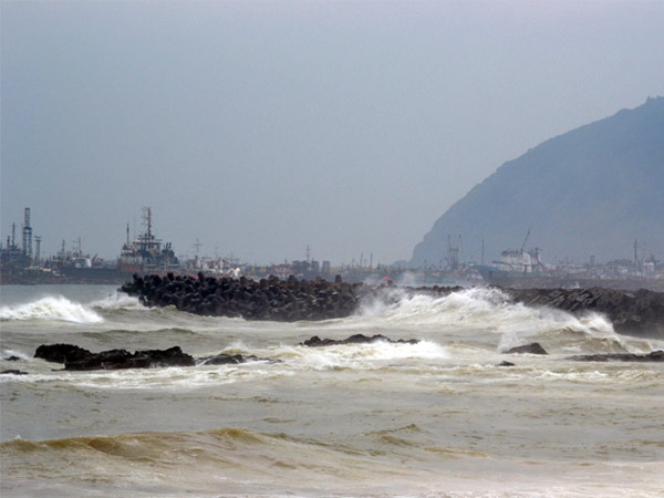 കടലിരമ്പം