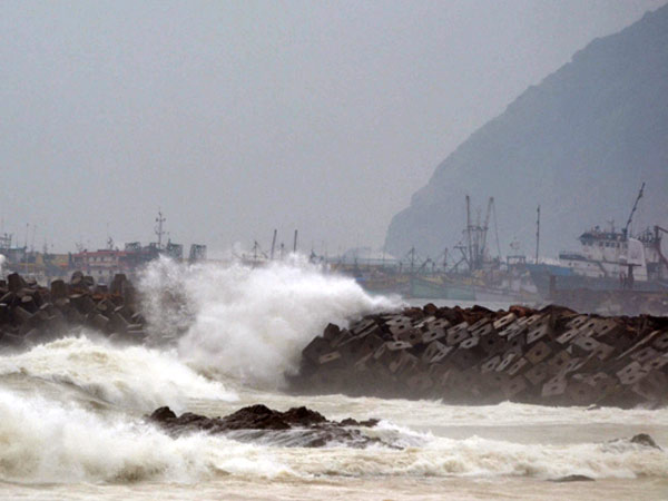 കരയിലേയ്ക്ക്