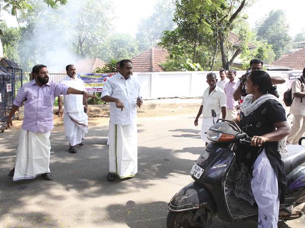 സന്ധ്യയ്ക്ക് പിന്നാലെ