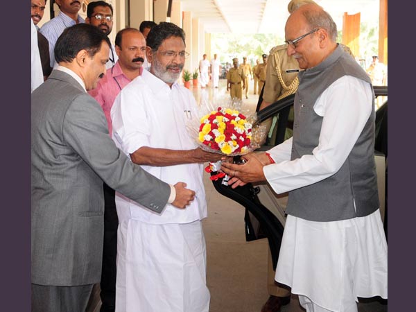 സ്വാഗതം ഗവര്‍ണര്‍