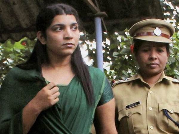 പച്ച കളര്‍ സാരി