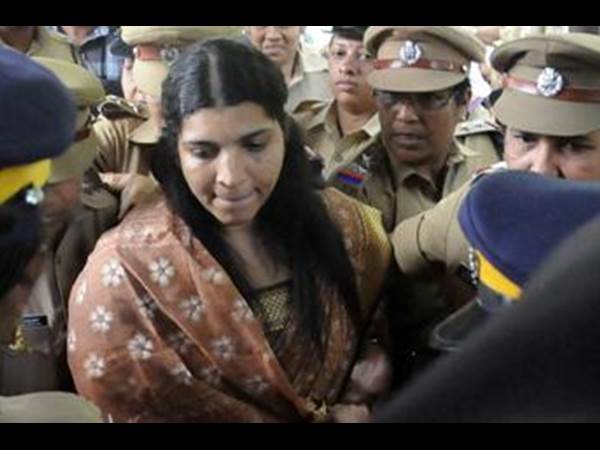 ഇത് പുതിയ സാരിയാ