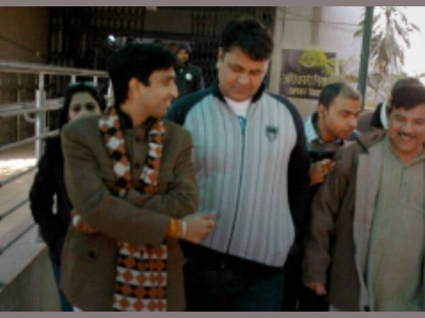 കോണ്‍ഗ്രസിനൊപ്പം