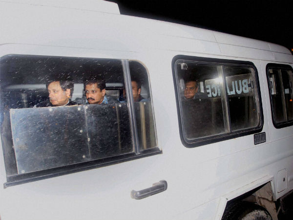 മൃതദേഹം ആശുപത്രിയിലേക്ക്