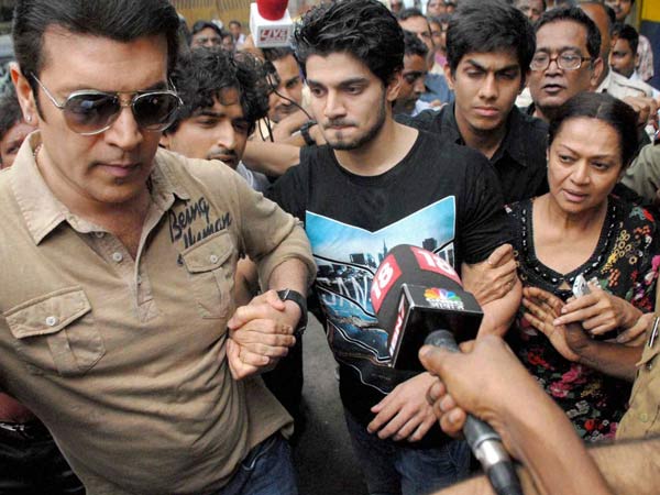 സൂരജ് കോടതിയില്‍