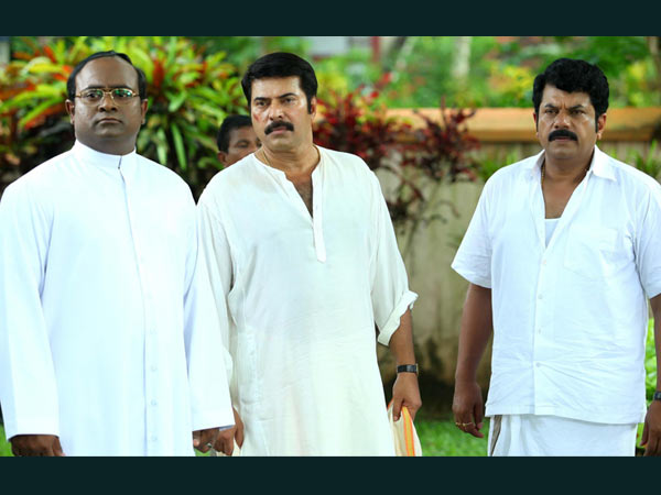 അഡ്വക്കറ്റ് സണ്ണിയായി മുകേഷ്