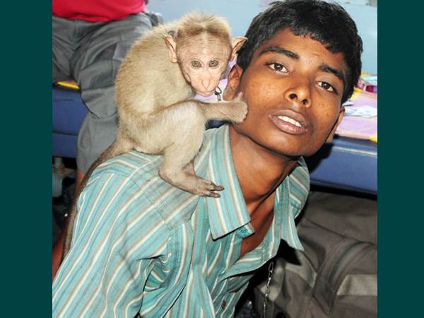  ഞങ്ങളിലാരാ സുന്ദരന്‍