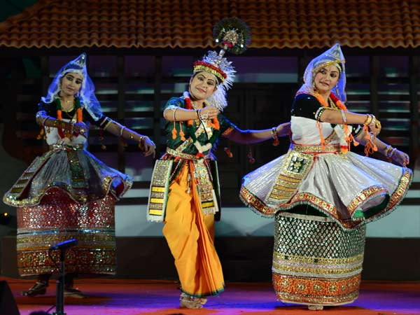 മണിപ്പൂരി നൃത്തം