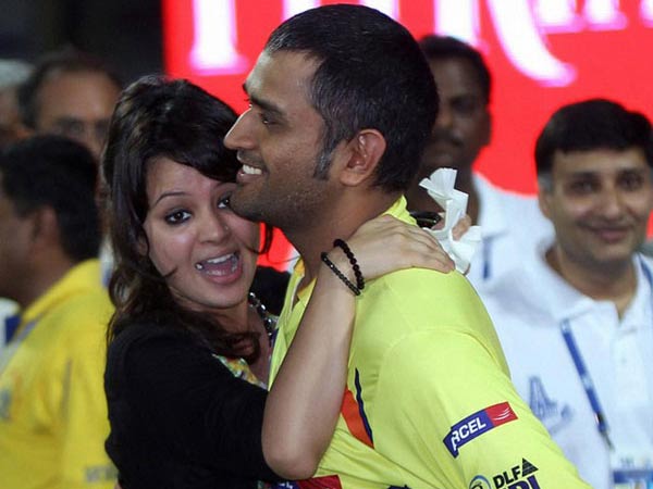 സാക്ഷി വിവാദ നായിക