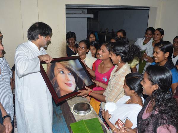 സുനന്ദയുടെ ചിത്രം