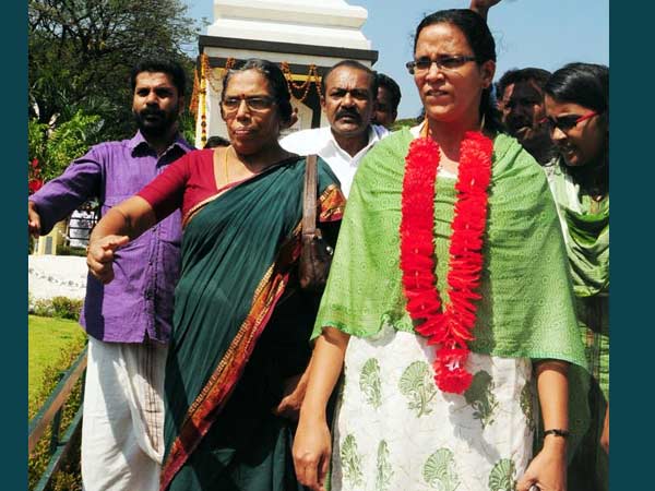 രക്തസാക്ഷി മണ്ഡപത്തില്‍ നിന്ന് തുടക്കം