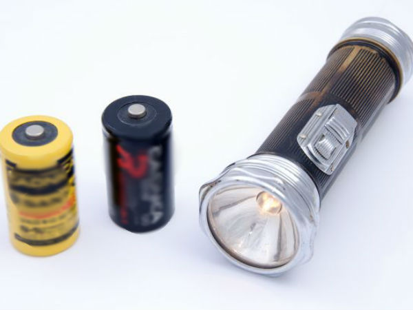 ടോര്‍ച്ചും ബാറ്ററിയും