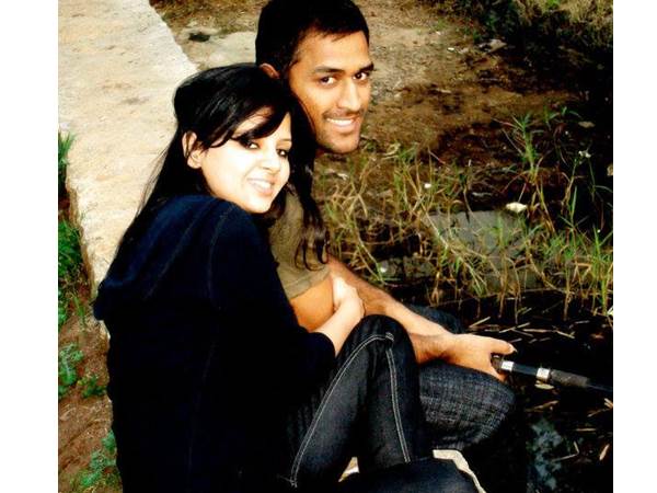 സാക്ഷി ധോണിയുടെ രണ്ടാം ഭാര്യയെന്ന വാര്‍ത്ത