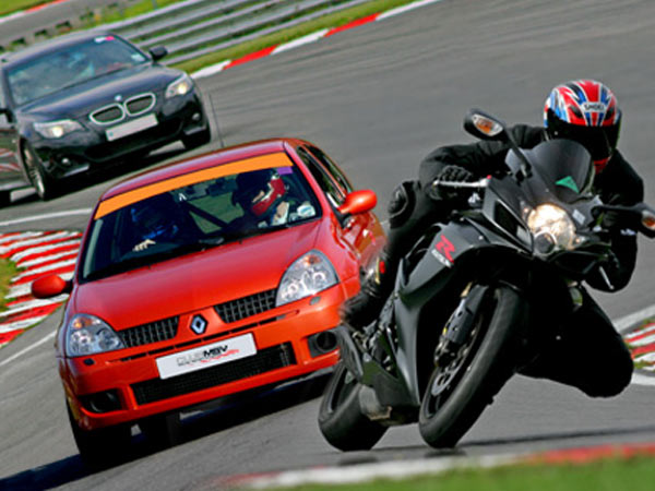 കാറിനും ബൈക്കിനും വില കുറയും