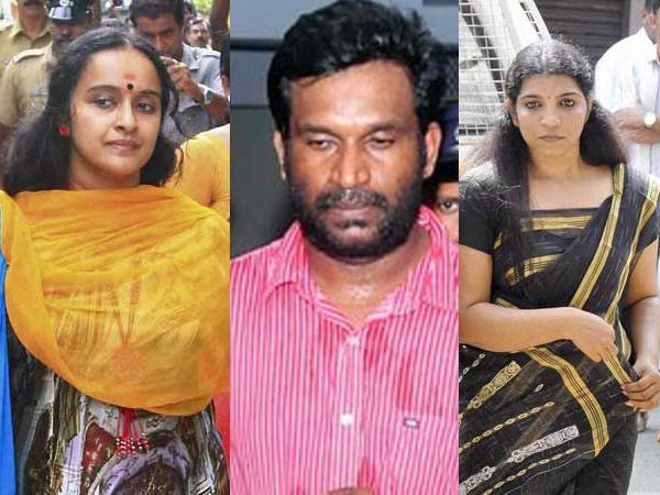 മന്ത്രിക്കൊപ്പം ബാംഗ്ലൂരില്‍