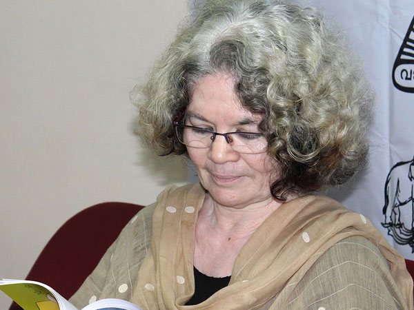 ആലാഹയുടെ പെണ്‍മക്കള്‍