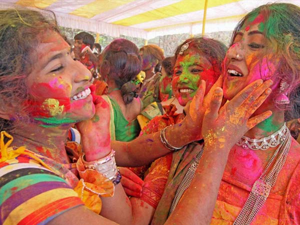 വിദ്യാര്‍ഥികളും