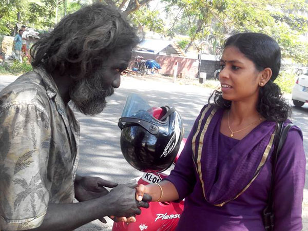 ലക്ഷങ്ങള്‍ വാഗ്ദാനം