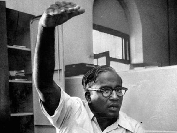 സാമൂഹിക പ്രവര്‍ത്തനങ്ങളിലേയ്ക്ക്