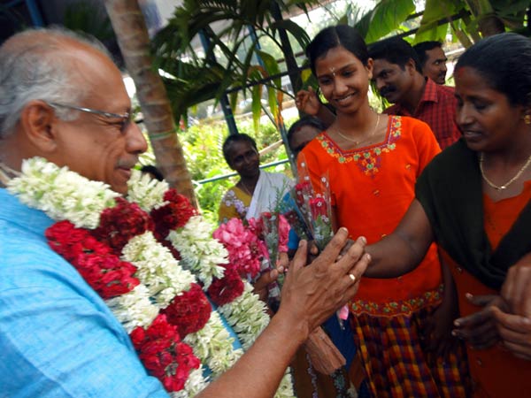  പ്രചാരണം പൊടിപൊടിക്കുന്നു