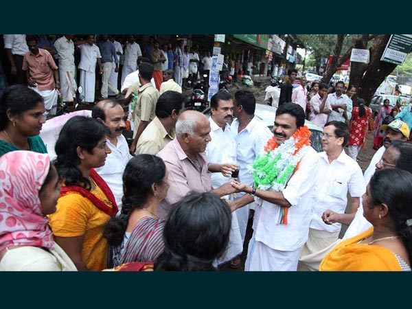 ഒരു ചായ കുടിച്ചിട്ടാകാം