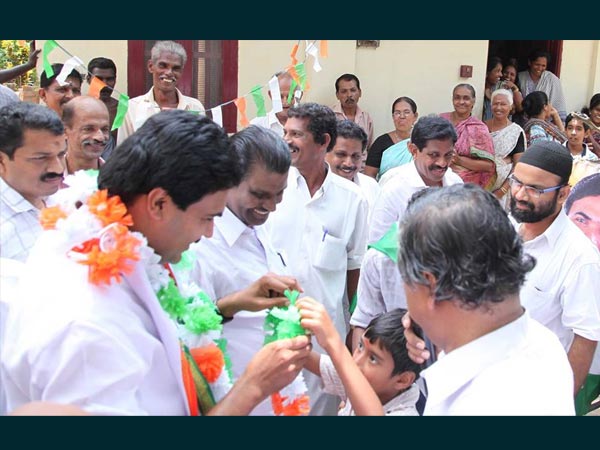  തിരുവഞ്ചൂരിനൊപ്പം