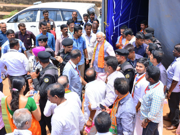 പുറത്തേക്ക്