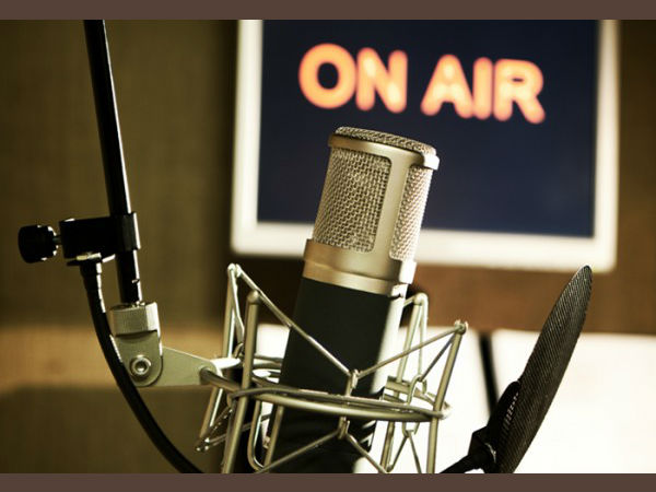 ബ്രോഡ്കാസ്റ്റര്‍