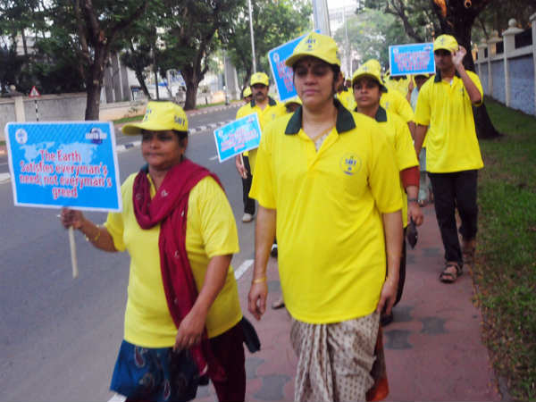  എര്‍ത്ത് വാക്ക്