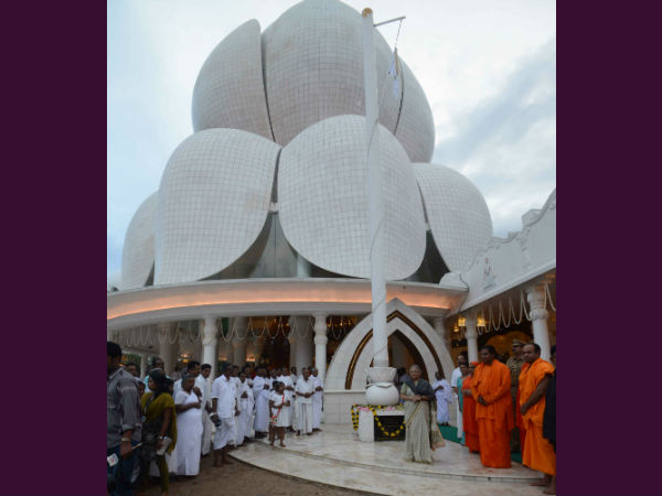 താമര പര്‍ണശാലയില്‍