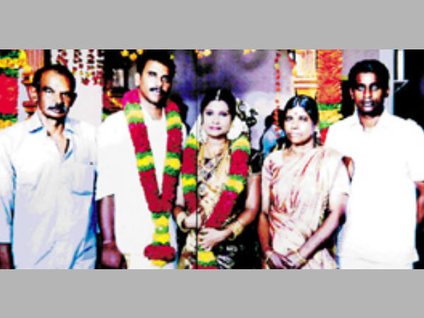 മനോഹരന്‍ ആശാരിയും കുടുംബവും