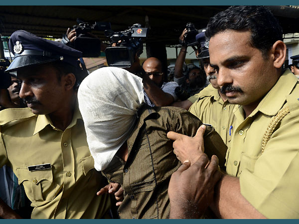 പ്രതികരിയ്ക്കാതെ