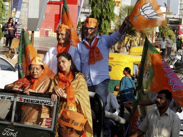 വിവാദങ്ങളില്ലാതെ