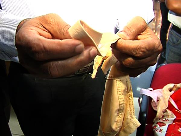 ഹുക്കും ക്ലിപ്പും